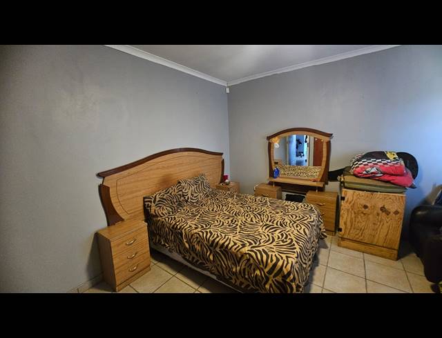 3 BEDROOM HOUSE FOR SALE IN GRANTHAM PARK